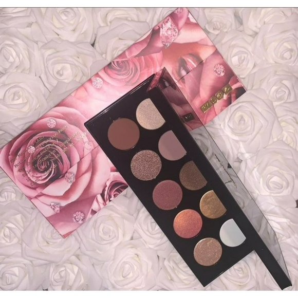 Pat McGrath Labs Mothership VII: Divine Rose I Palette Black Pat McGrath Labs Mothership VII: Divine Rose I Palette Black